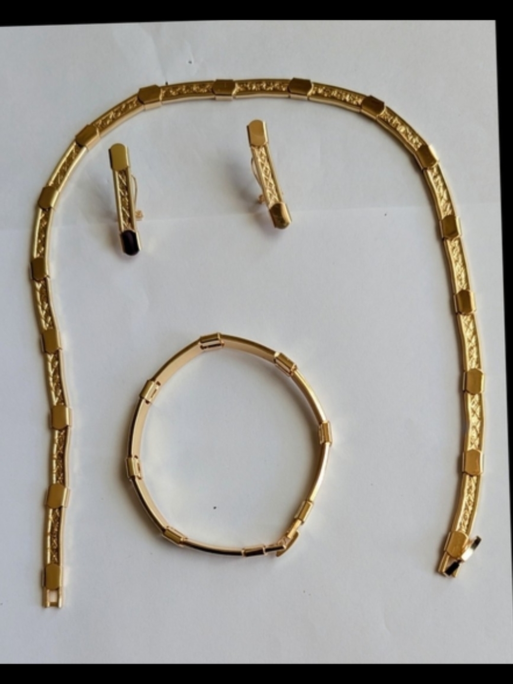 Source Unknown Gold-Tone Women's Necklace, Bracelet & Earrings Set
